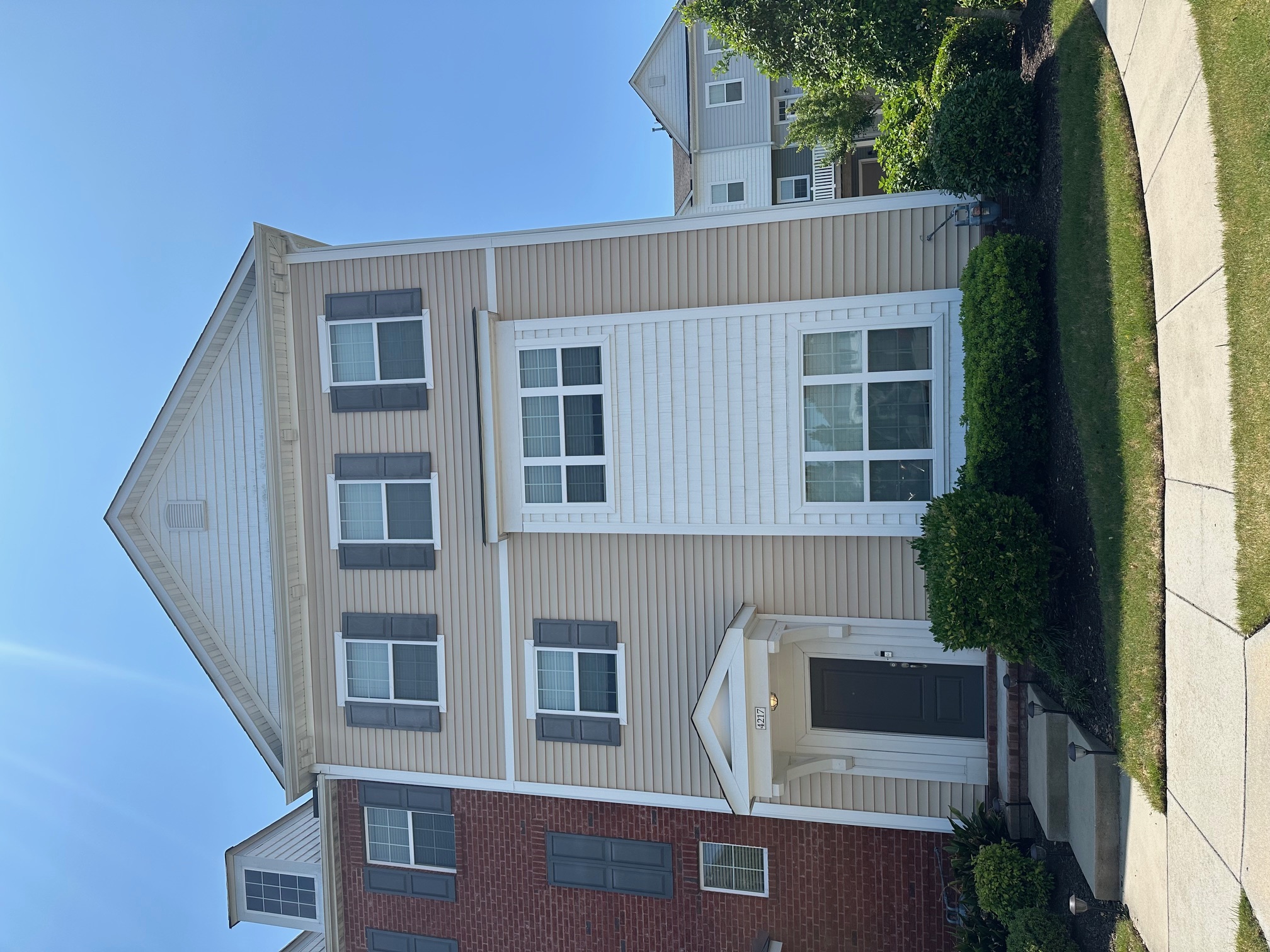4217 Clarendon Way - 1 - 1